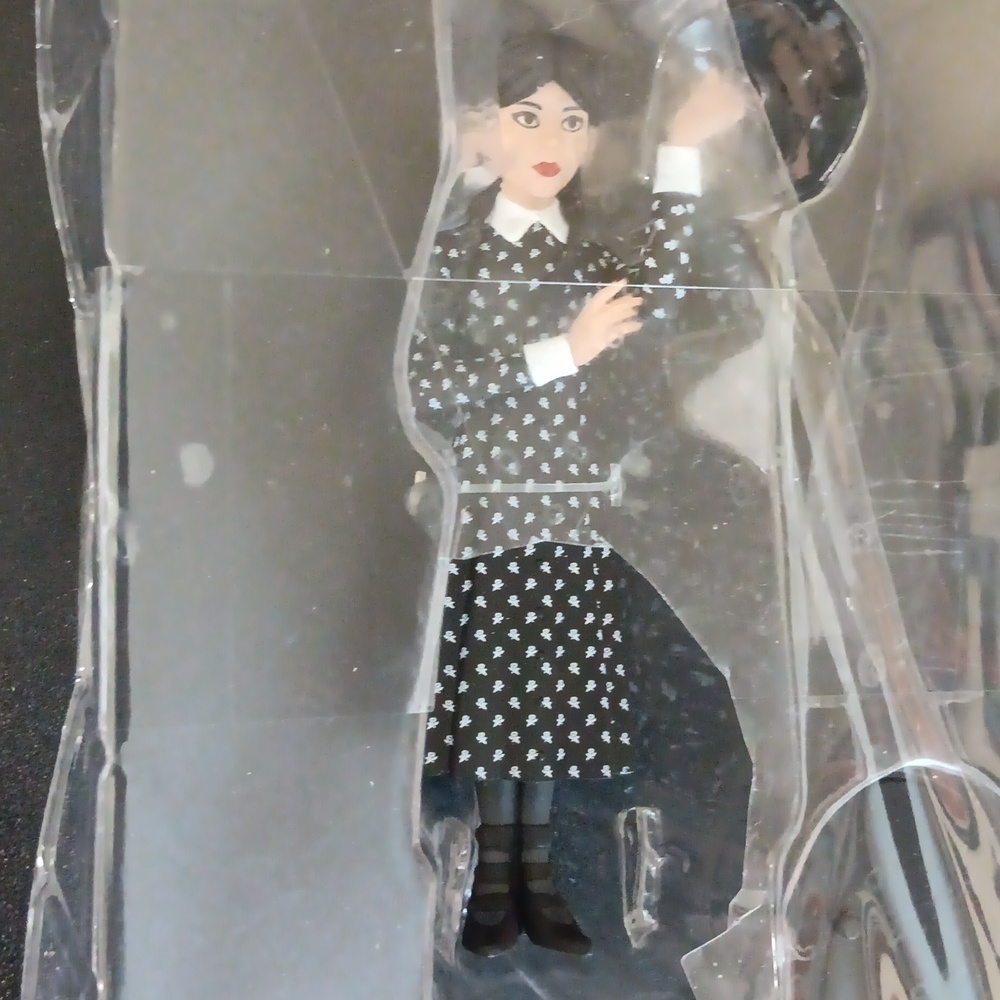 NECA WEDNESDAY ADAMS (NEW - No BOX) - Picture 5 of 5